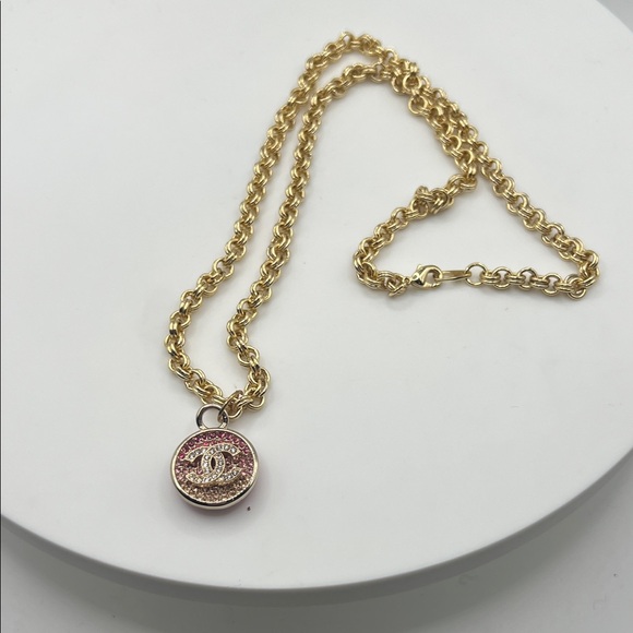 047. Designer Gold and Pink Pendant Necklace‎
